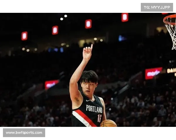 杨瀚森遭裁判争议判罚，开拓者球迷社交媒体声援新秀