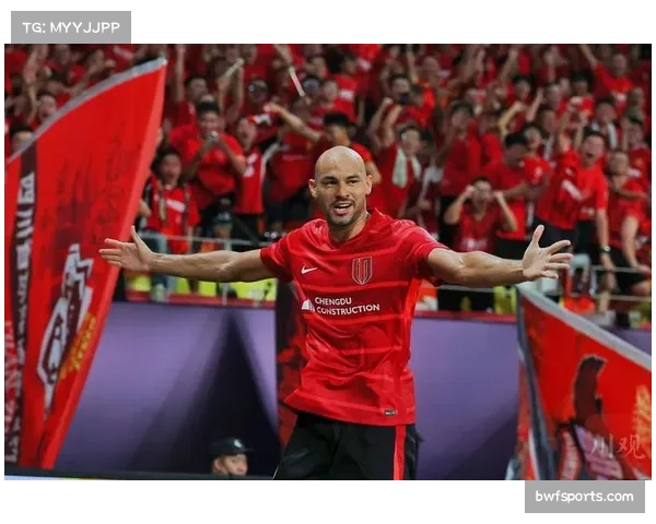 成都蓉城2-1云南玉昆：索罗金头球扳平，费利佩推射制胜